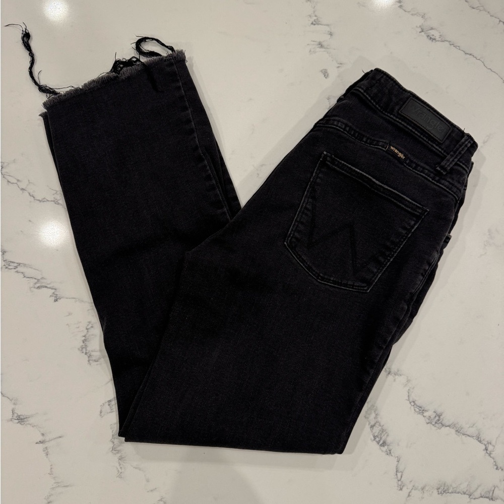 Wrangler Women’s Dark Black High Rise True Straight Crop - Size 4